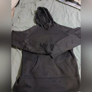 Nike‎ Charcoal Gray Hoodie W Pouch Therma Fit Sz M